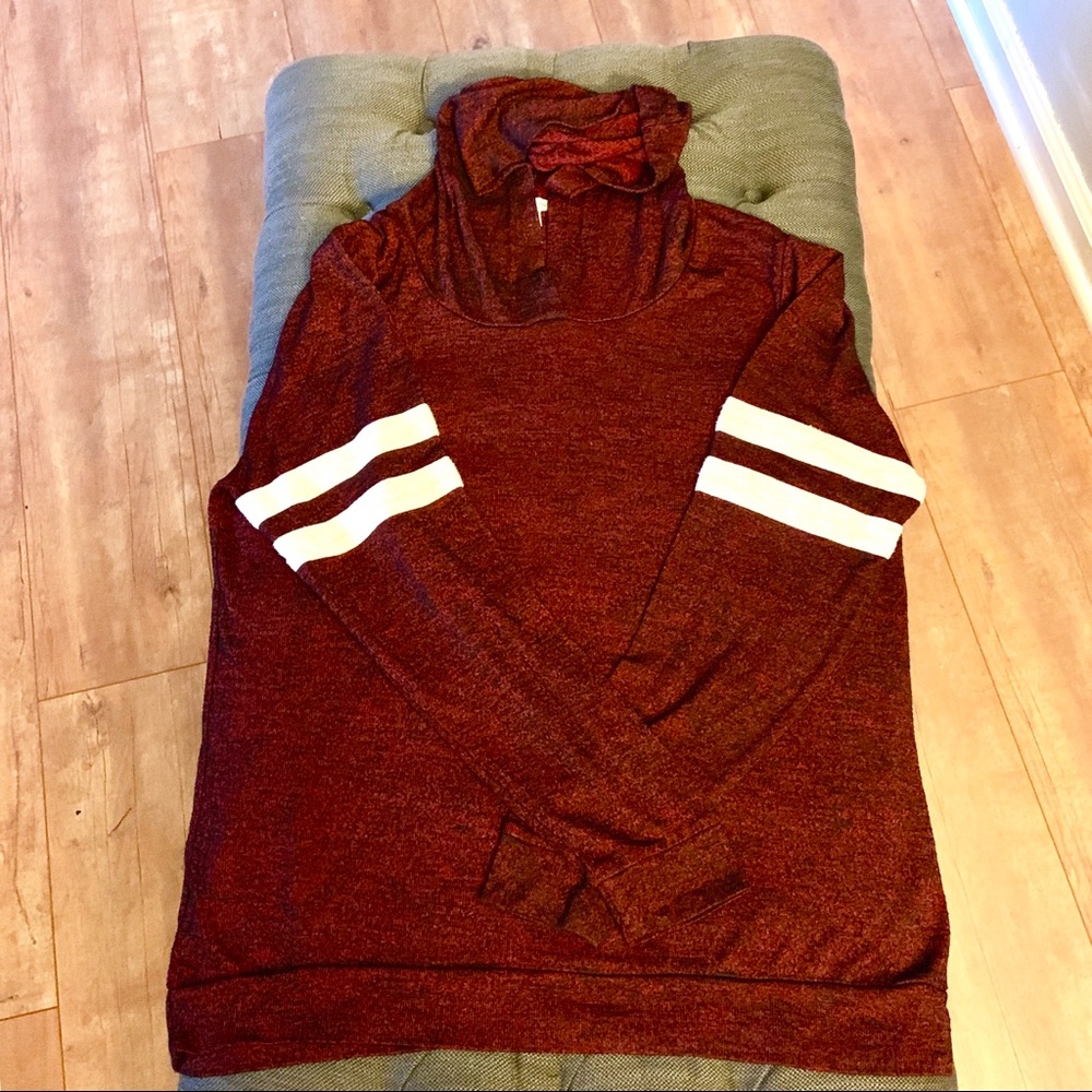 🖤 Maroon hoodie 🖤